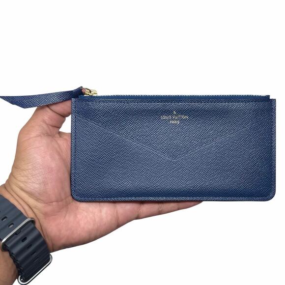 Louis Vuitton ‘Jeane’ Zipper Wallet - Picture 3 of 8